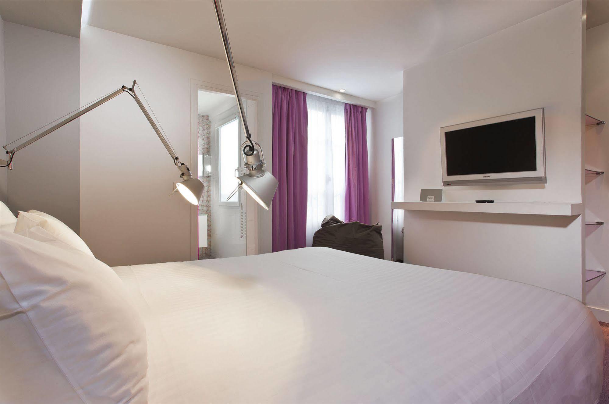Color Design Hotel Париж Екстер'єр фото